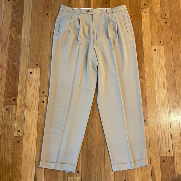 38 x 32 Cutter & Buck Men Tan Pleat Cuff Dress Golf Pants - Picture 1 of 5